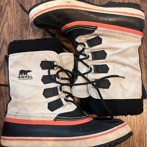 Sorel -  WINTER CARNIVAL™ WOMEN'S WATERPROOF BOOT - Size 9